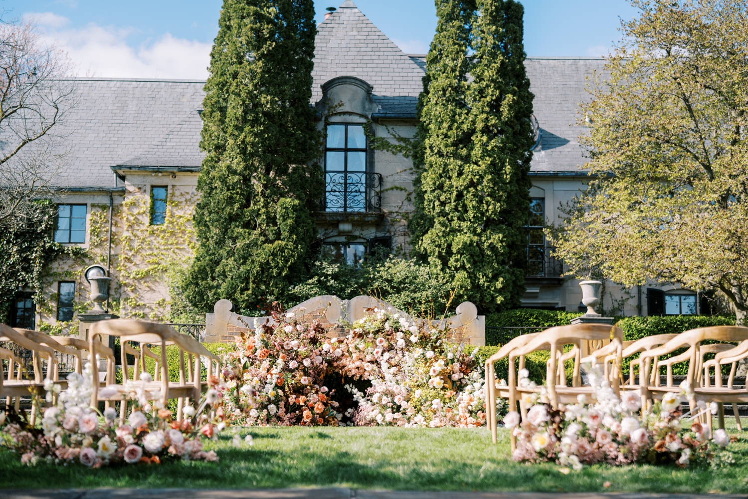 Romantic Greencrest Manor Wedding Editorial by Allison Francois Photography