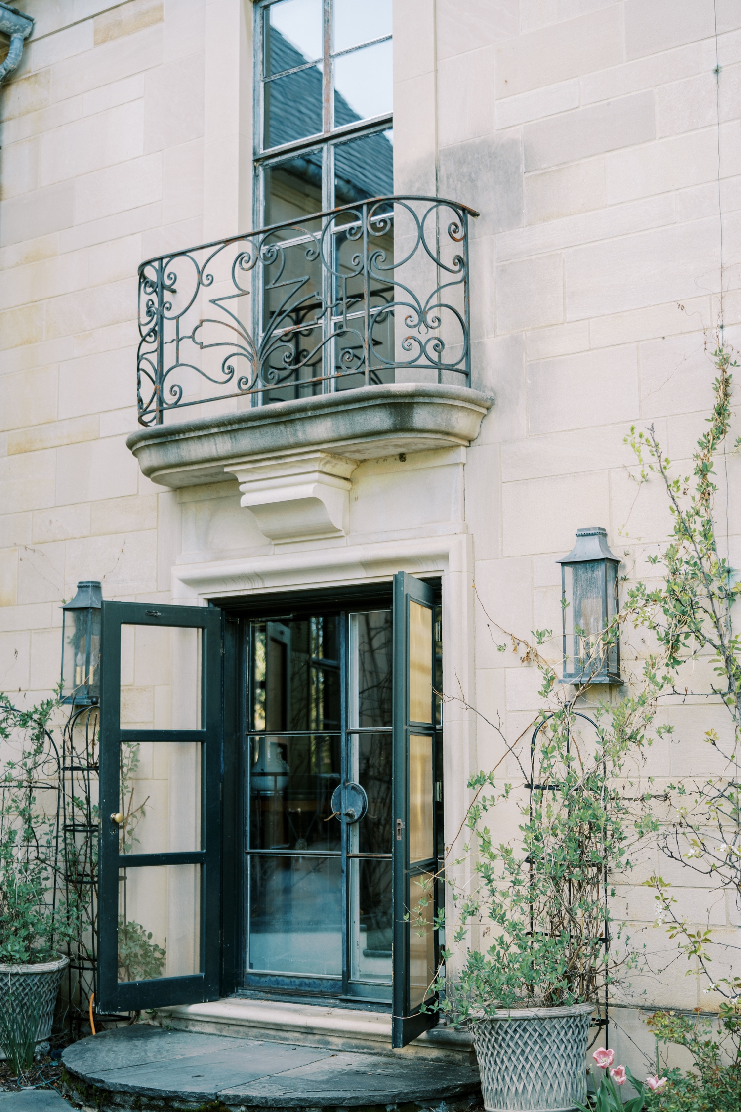 Romantic Greencrest Manor Wedding Editorial by Allison Francois Photography