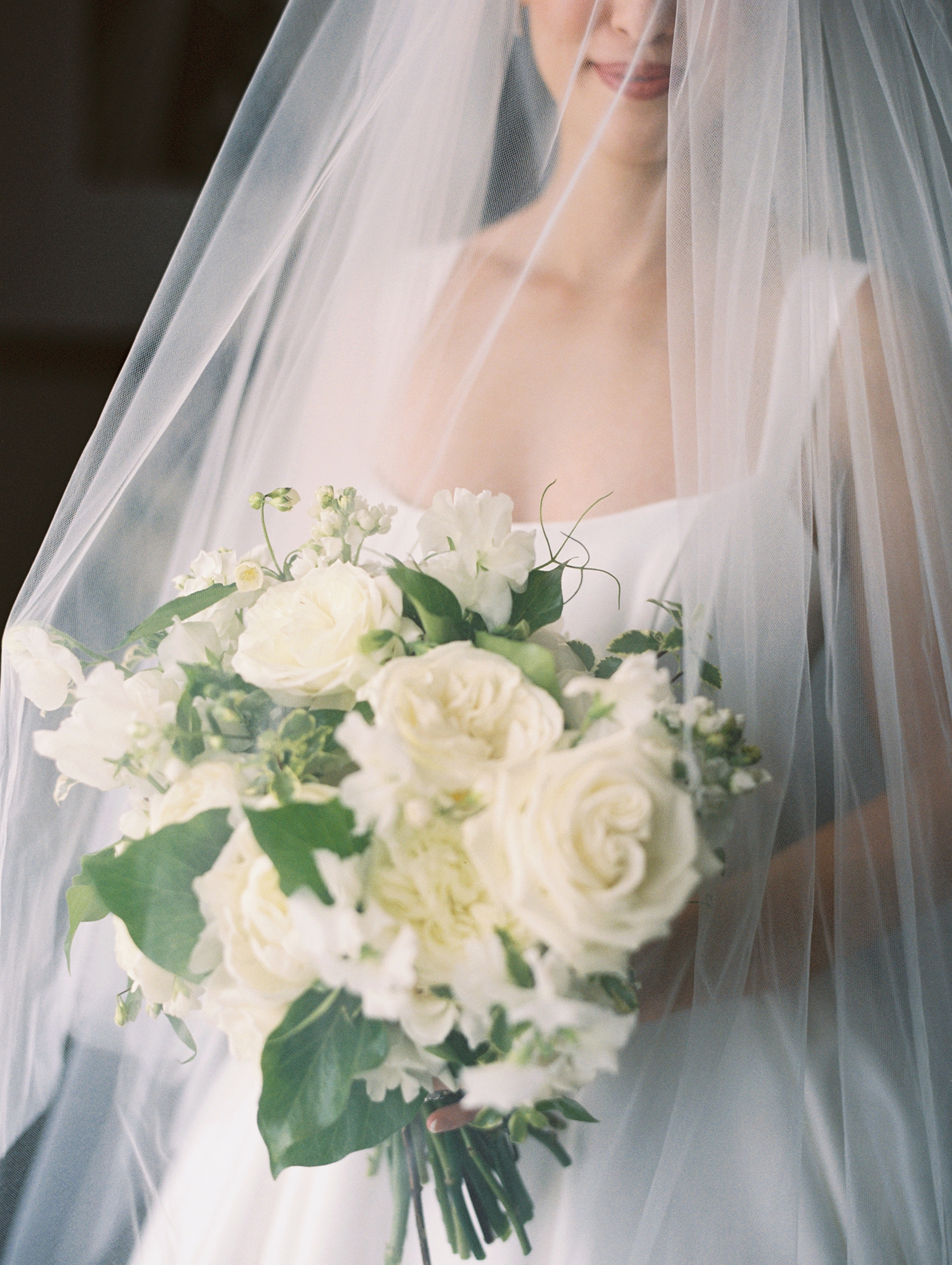 Black Tie Madison Club Wedding by Chicago Wedding Photographer Allison Francois