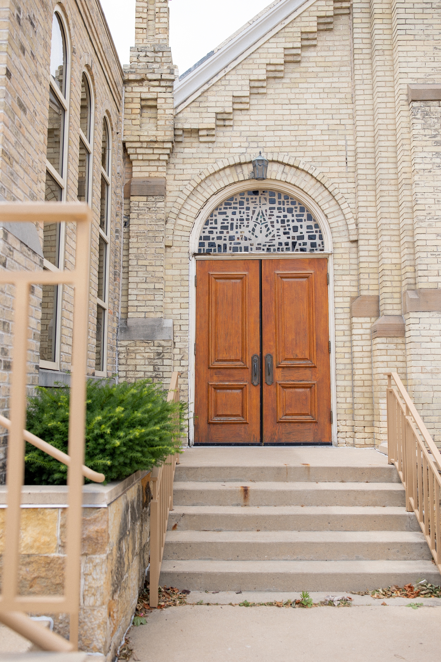 Black Tie Madison Club Wedding by Chicago Wedding Photographer Allison Francois