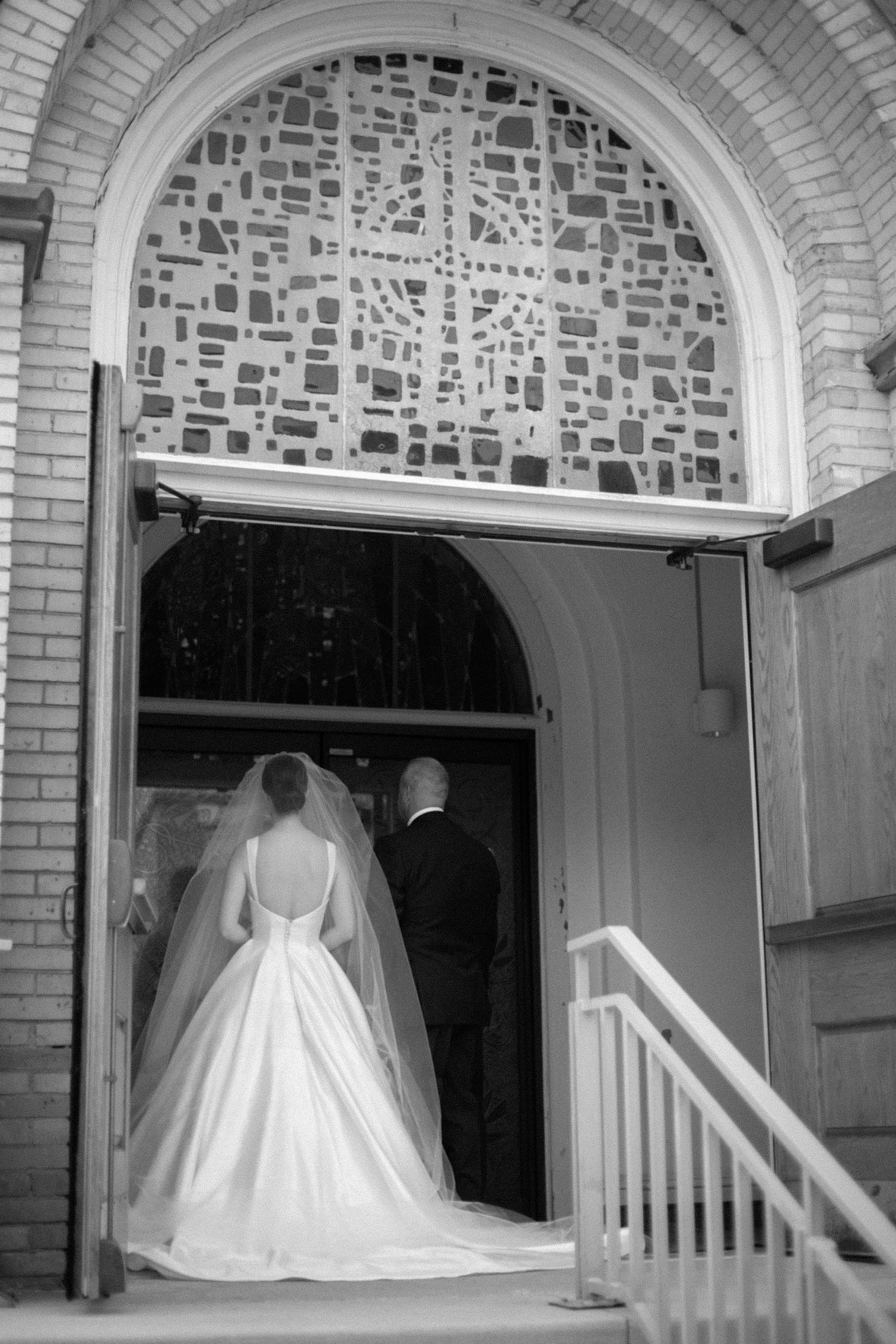 Black Tie Madison Club Wedding by Chicago Wedding Photographer Allison Francois