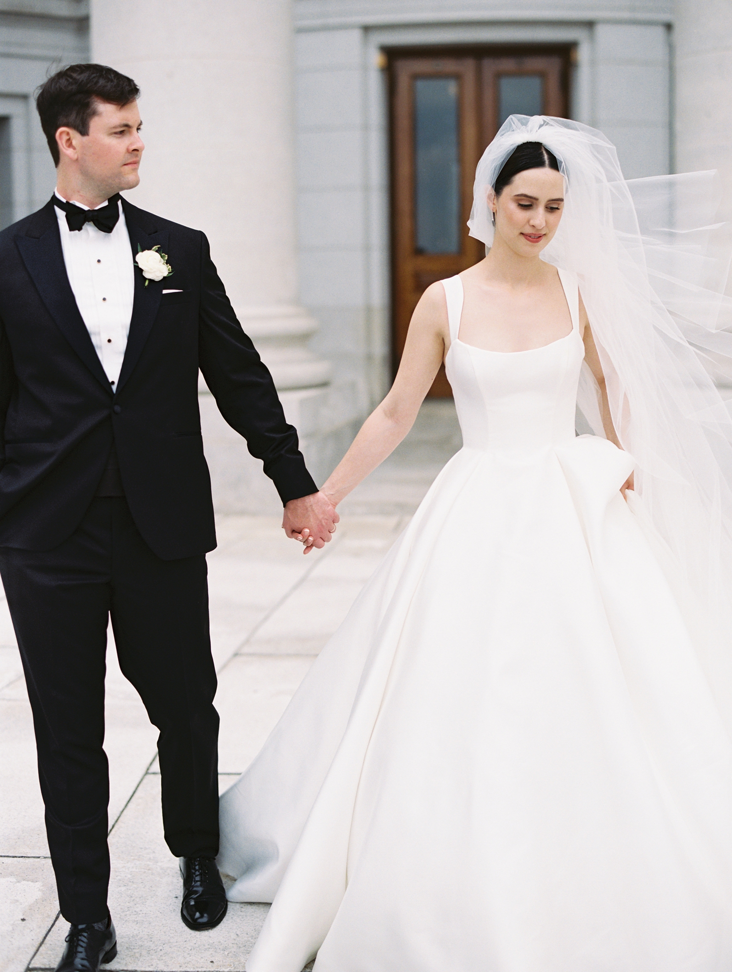 Black Tie Madison Club Wedding by Chicago Wedding Photographer Allison Francois