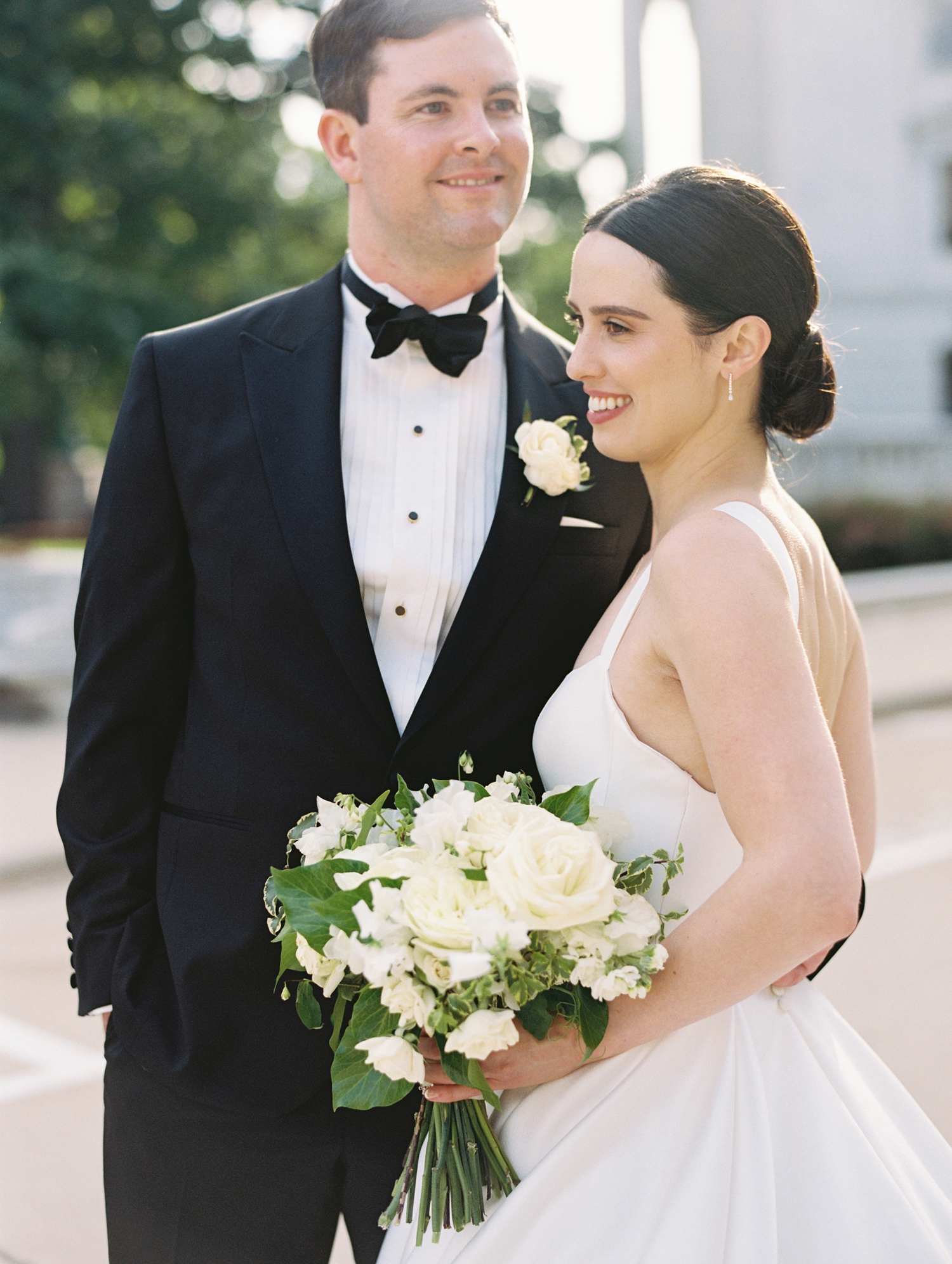 Black Tie Madison Club Wedding by Chicago Wedding Photographer Allison Francois