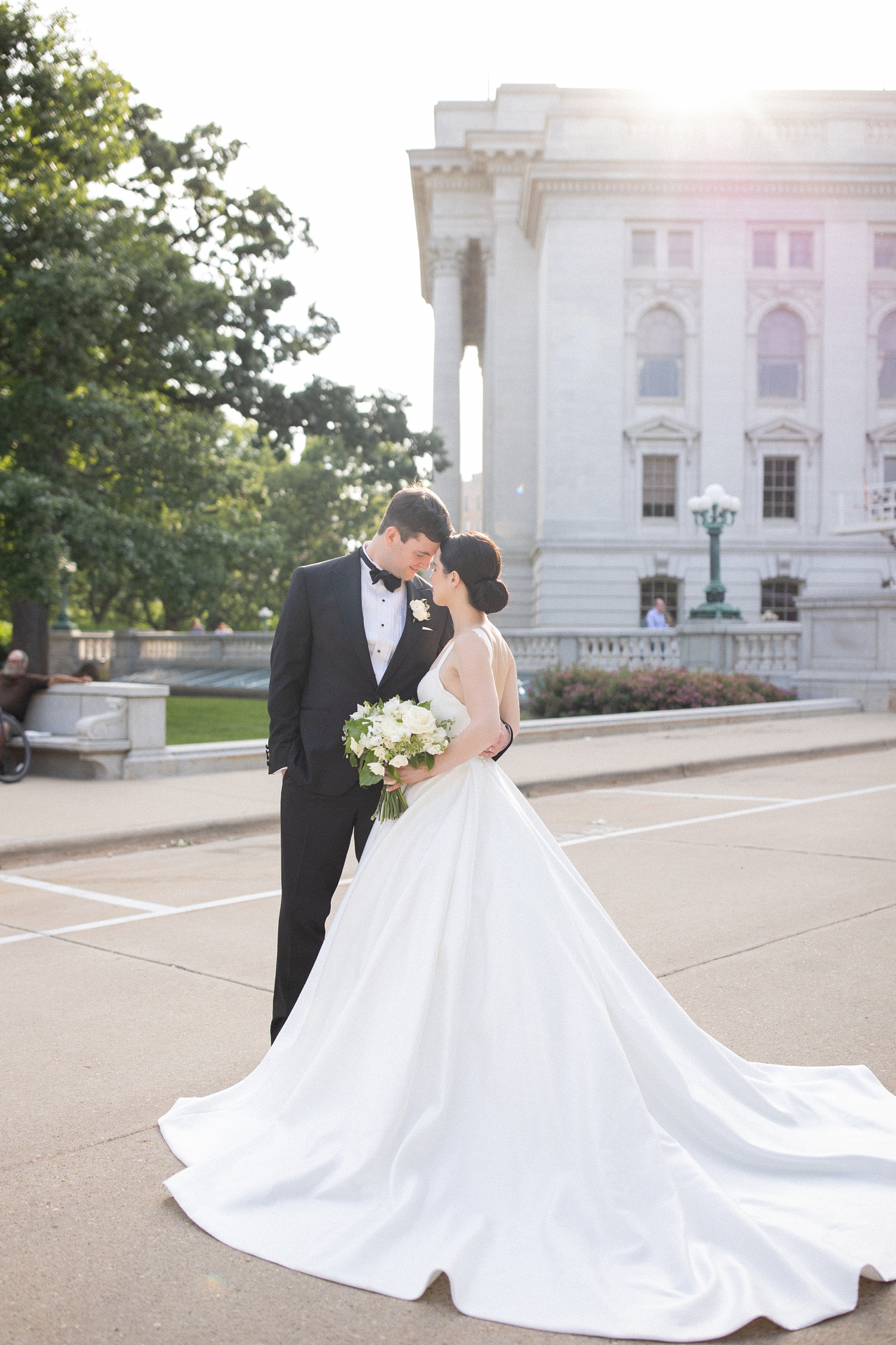 Black Tie Madison Club Wedding by Chicago Wedding Photographer Allison Francois