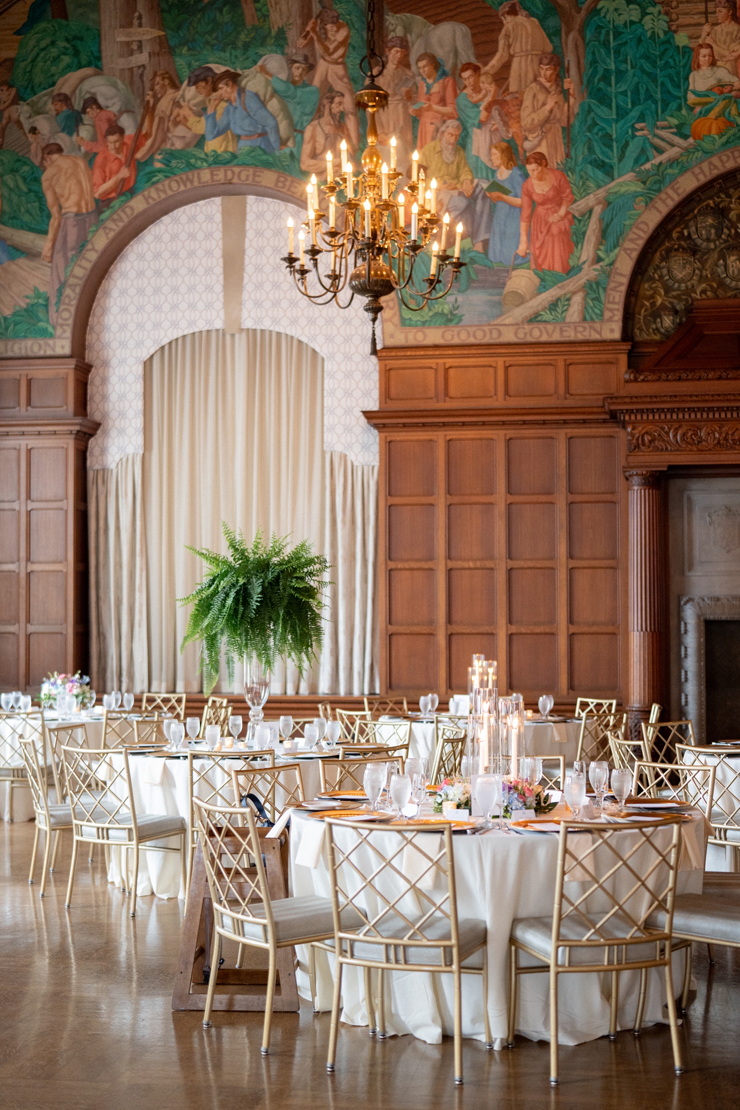 Cincinnati Club Wedding by Cincinnati Wedding Photographer Allison Francois