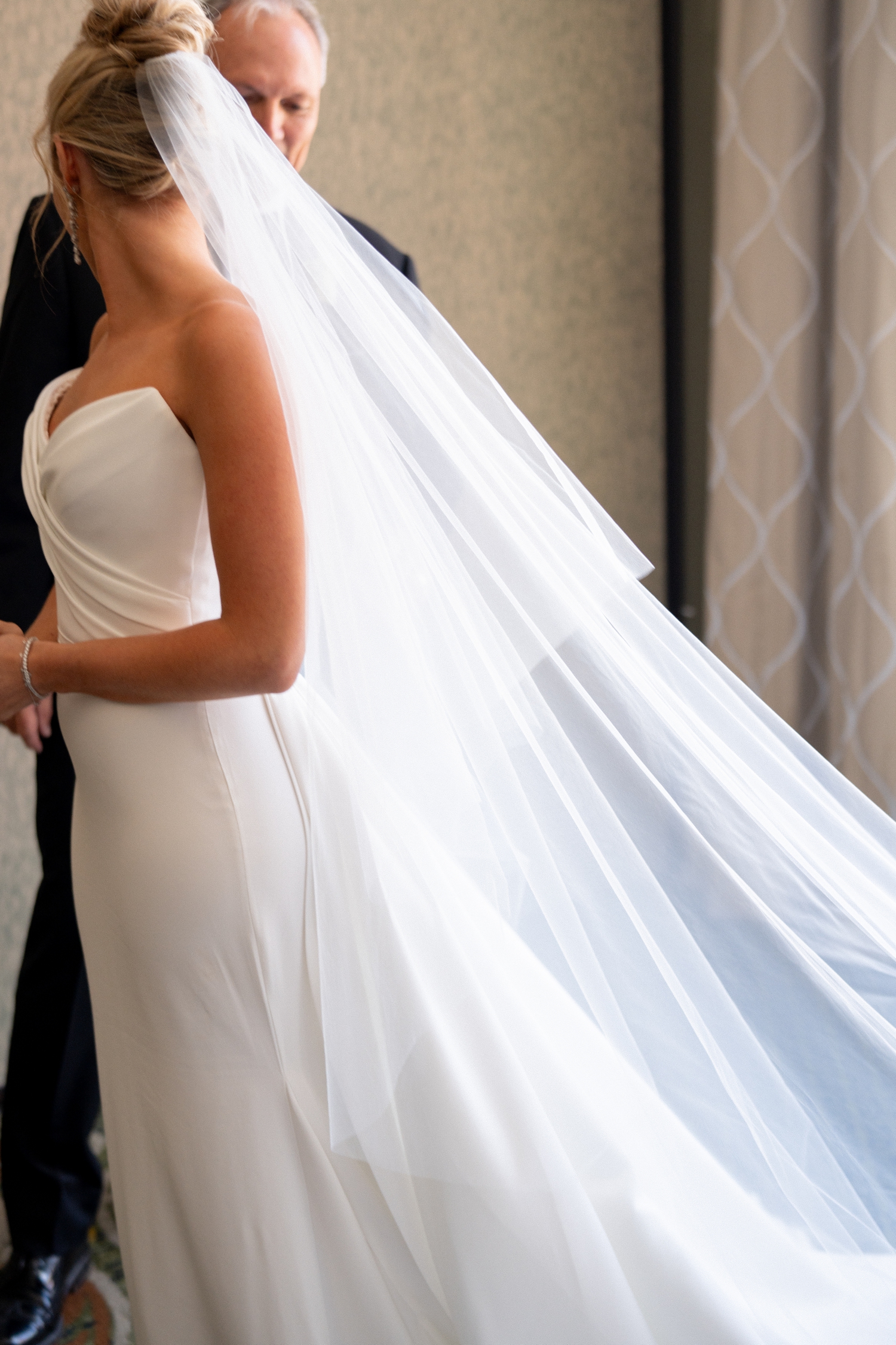 Crowne Plaza Union Station Wedding by Allison Francois Photography