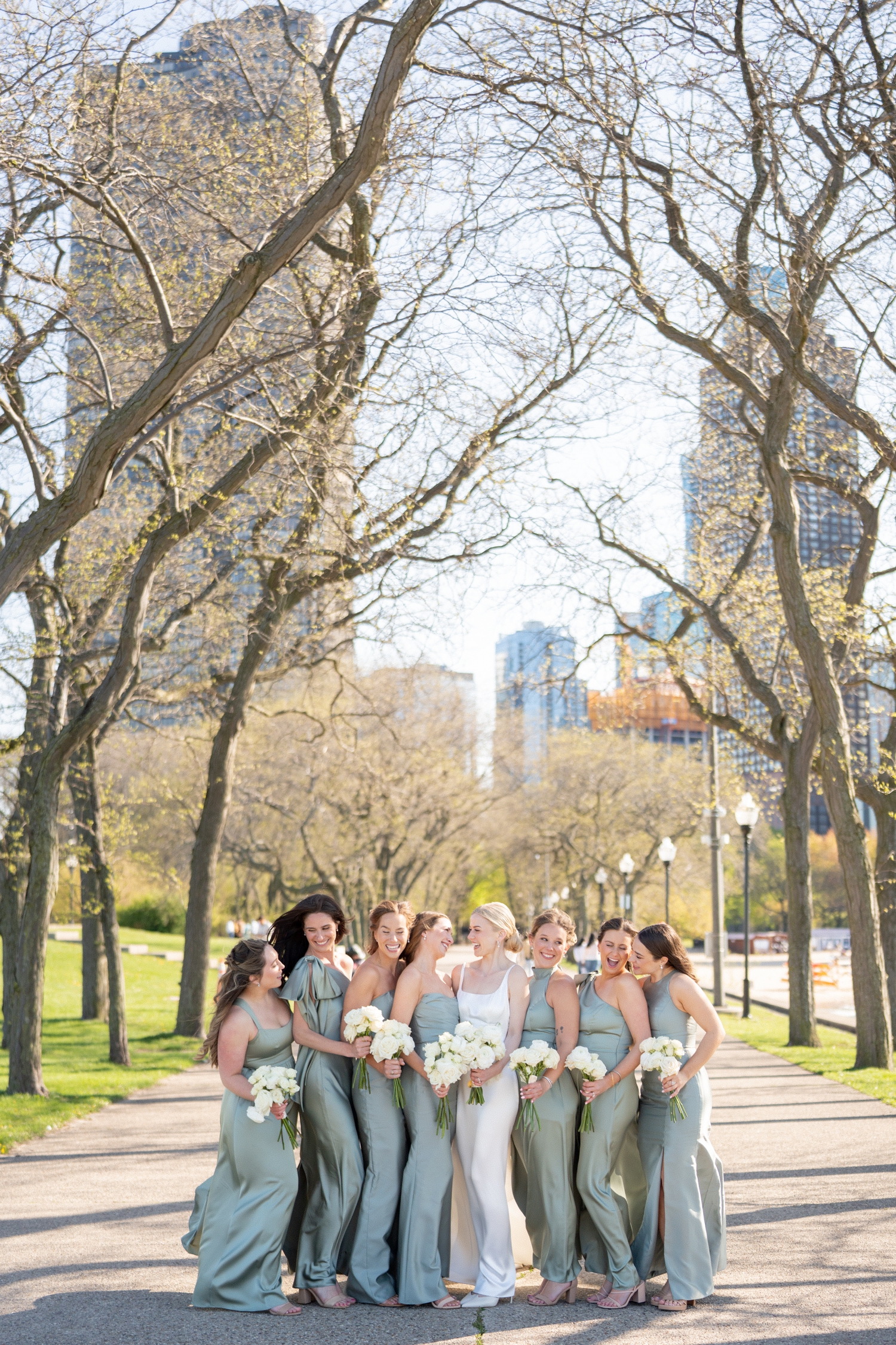 bridesmaids at intercontinental chicago magnificent mile wedding