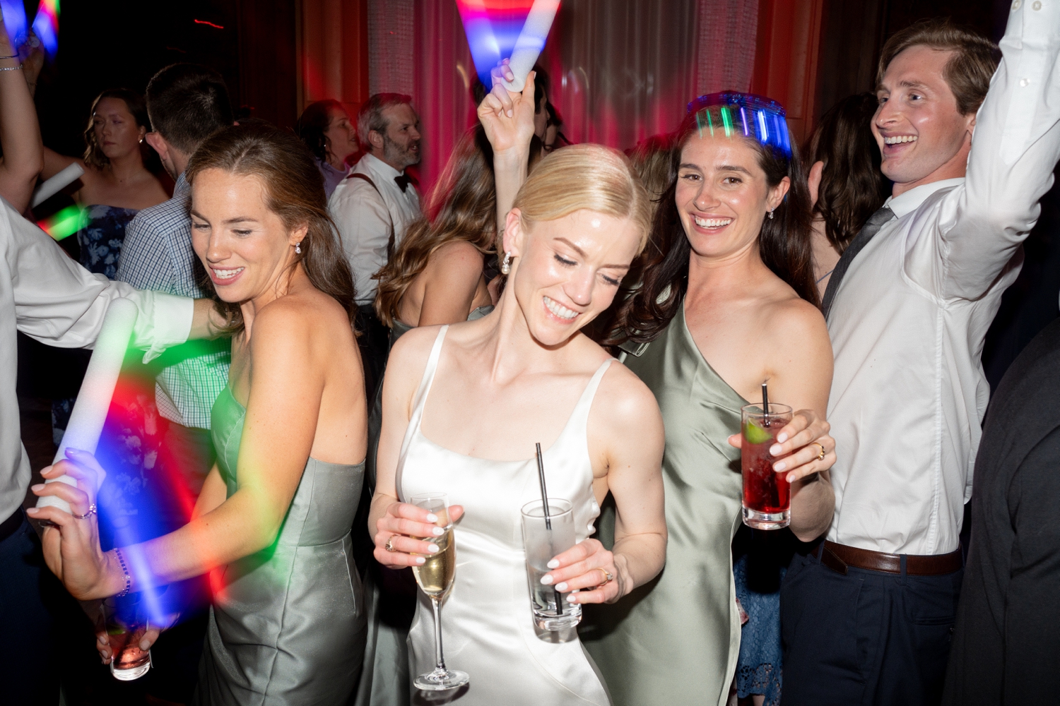 Elegant Wedding by Chicago Wedding Photographer Allison Francois
