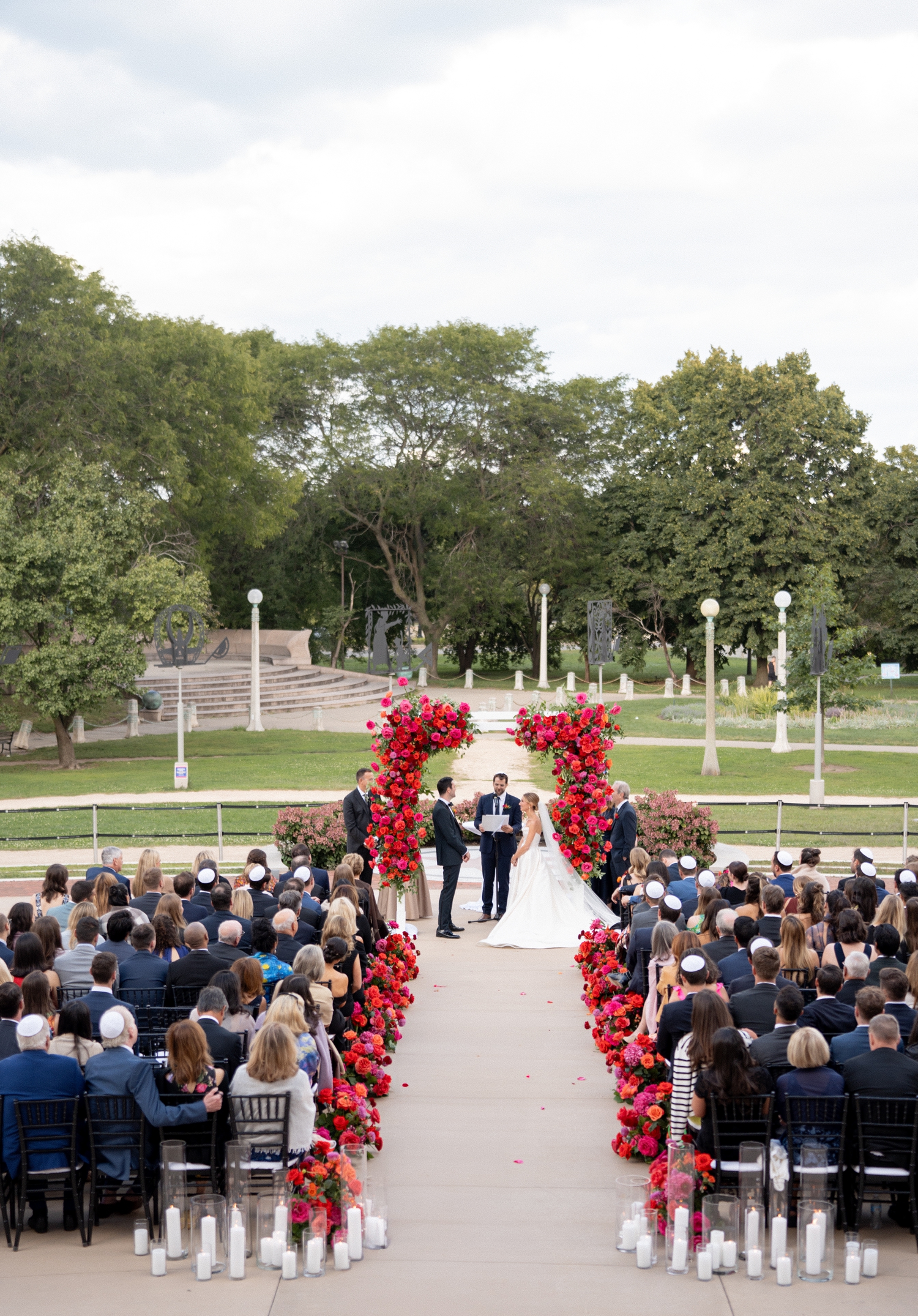 chicago history museum wedding photos​ of floral arch